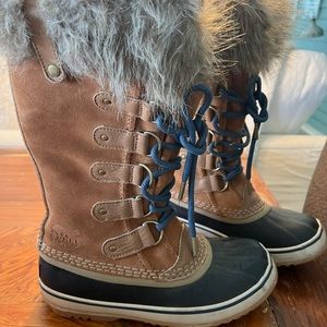 Sorel Joan of Arc boots size 7 - great condition, worn once and stored since